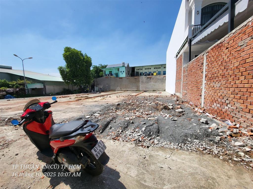 Giá 3,2 tỷ sở hữu đất 105m2 lái thiêu tiềm năng sổ riêng gần sân golf, kcn vsip 1