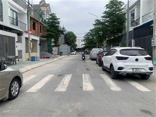 Nhà lầu hoàn công 3 phòng ngủ giá 4,8 tỷ kdc an ninh, văn minh gần cmt8