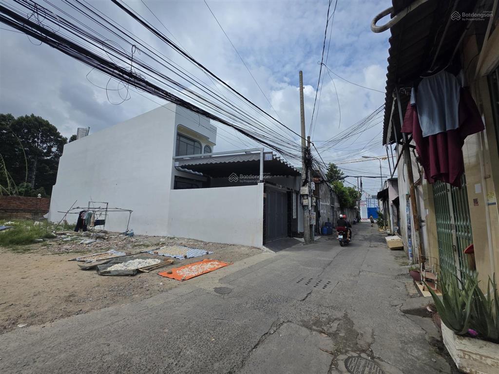 Mặt tiền lái thiêu 15, diện tích 107m2 (4,3x25m), 82m2 thổ cư. đường ô tô, xe tải thoải mái
