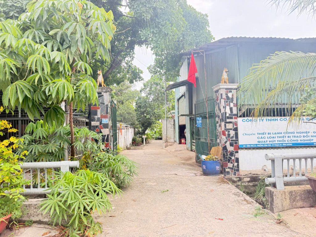 Bán kho sát mặt đường QL13 - sẵn điện 3 pha - DT ( 13 X21) 269M ngay cổng chào Bình Dương