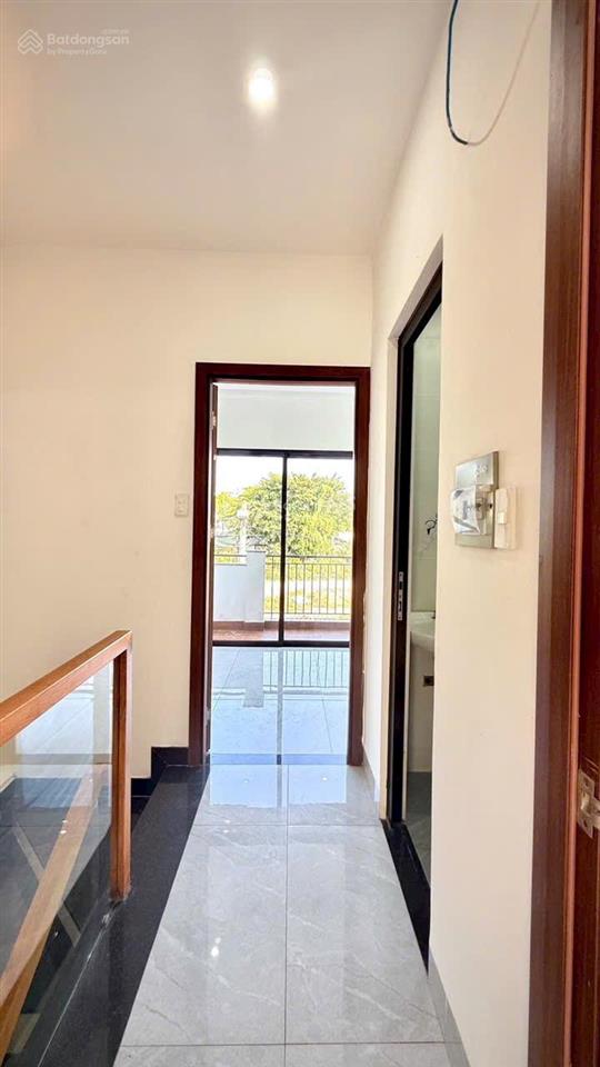 Bán gấp nhà 2 lầu linh đông đường 6m giá 5.3 tỷ