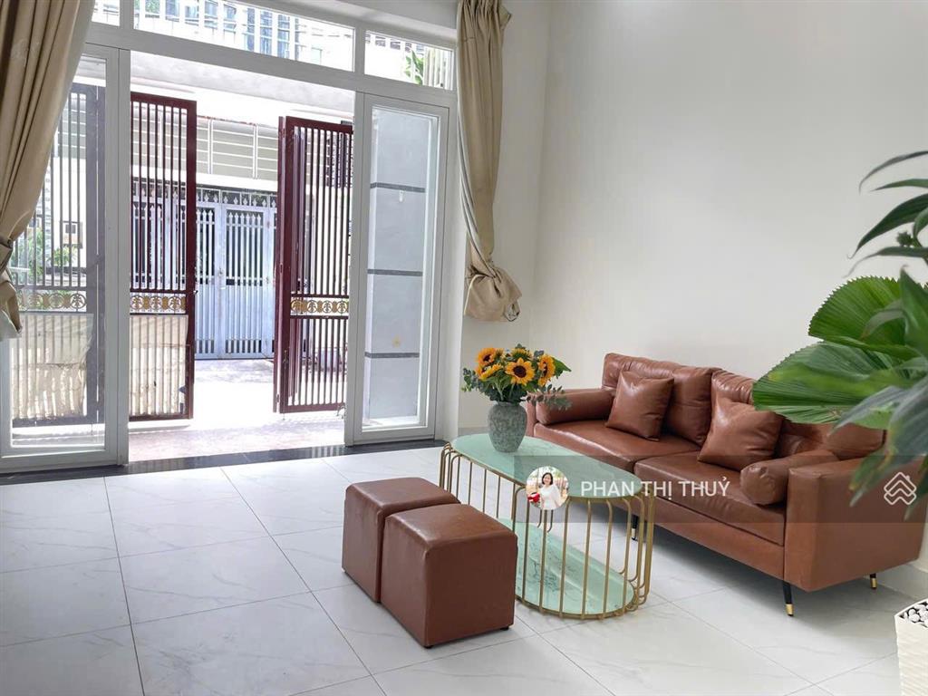 Bán gấp nhà 3 lầu tam bình thủ đức 3 pn đường xe hơi sổ hồng riêng giá 4.850