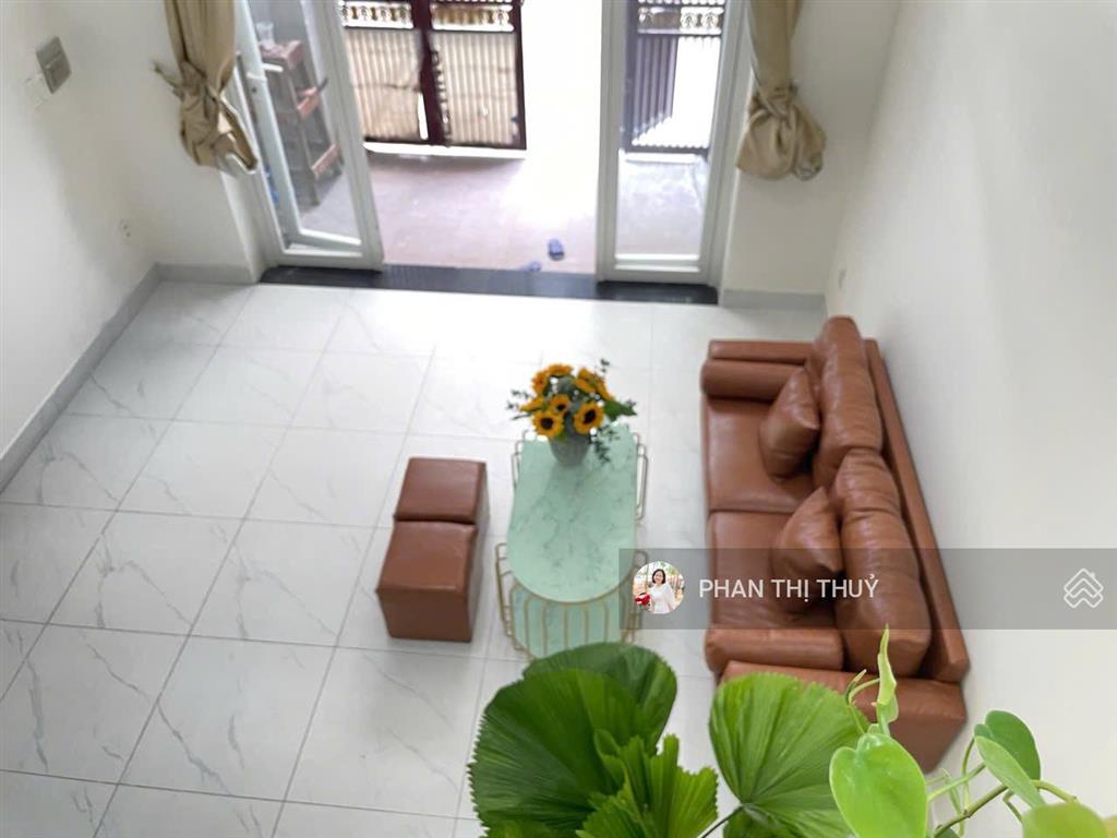 Bán gấp nhà 3 lầu tam bình thủ đức 3 pn đường xe hơi sổ hồng riêng giá 4.850