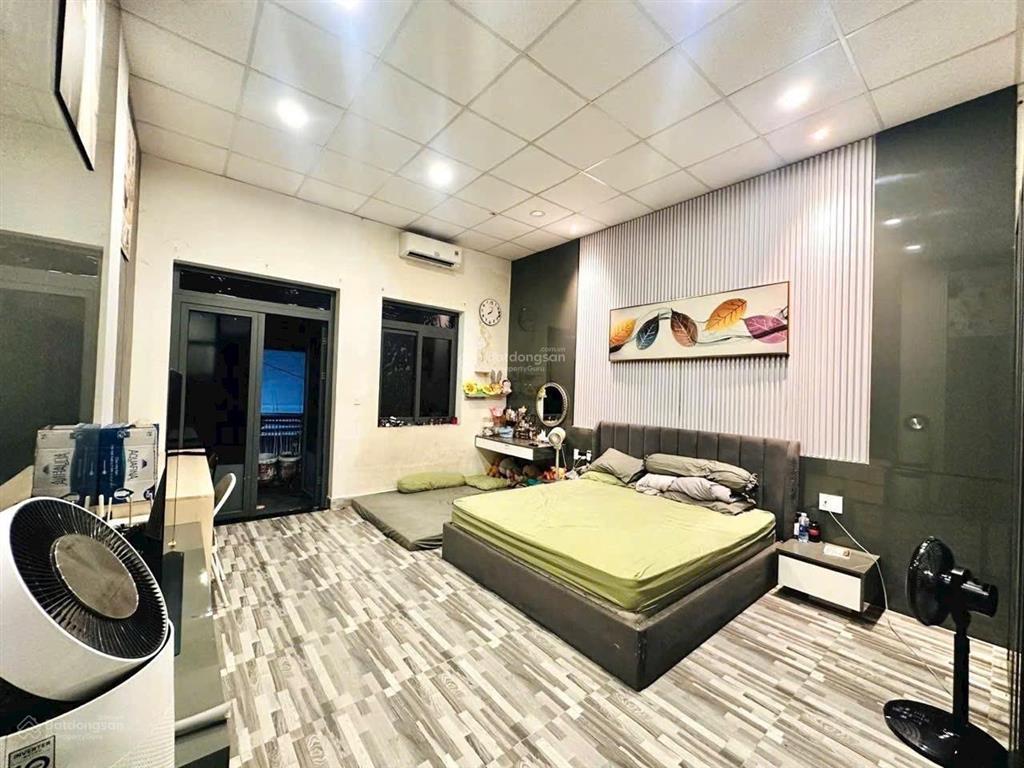 Nhà 2 tầng 90m2 tam bình tô ngọc vân thủ đức giá 5,5 tỷ