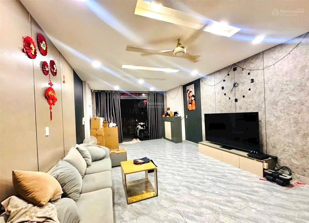 Nhà 2 tầng 90m2 tam bình tô ngọc vân thủ đức giá 5,5 tỷ