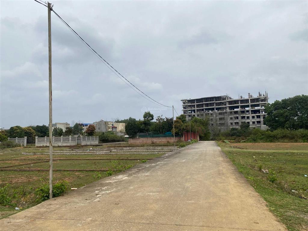 Bán nhanh 77m2 khu giãn dân nhà nước view suối đẹp, gần khu đại học và công nghệ cao giá 2 tỷ xíu