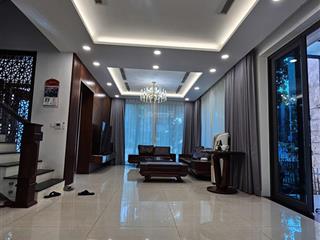 Bán biệt thự ecopark hải dương hoàn thiện nội thất xịn sò giá 19 tỷ hướng tây nam dt 200 m. e nga