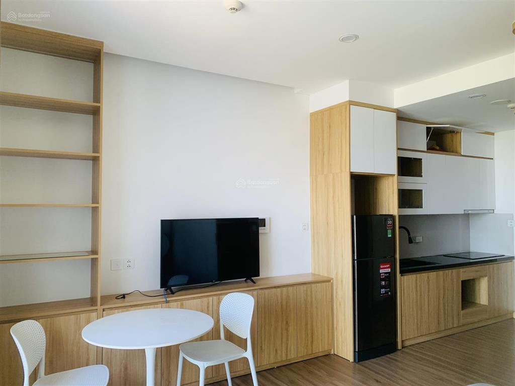 E bán căn studio giá hời ecopark hải dương ban công đông nam mát mẻ, full đồ.  e nga 0912 026 ***.