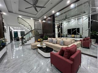 Bán nhà đông nam cường dt83,25m rộng 4,5m. giá hơn 6 tỷ.  e nga 0912 026 ***