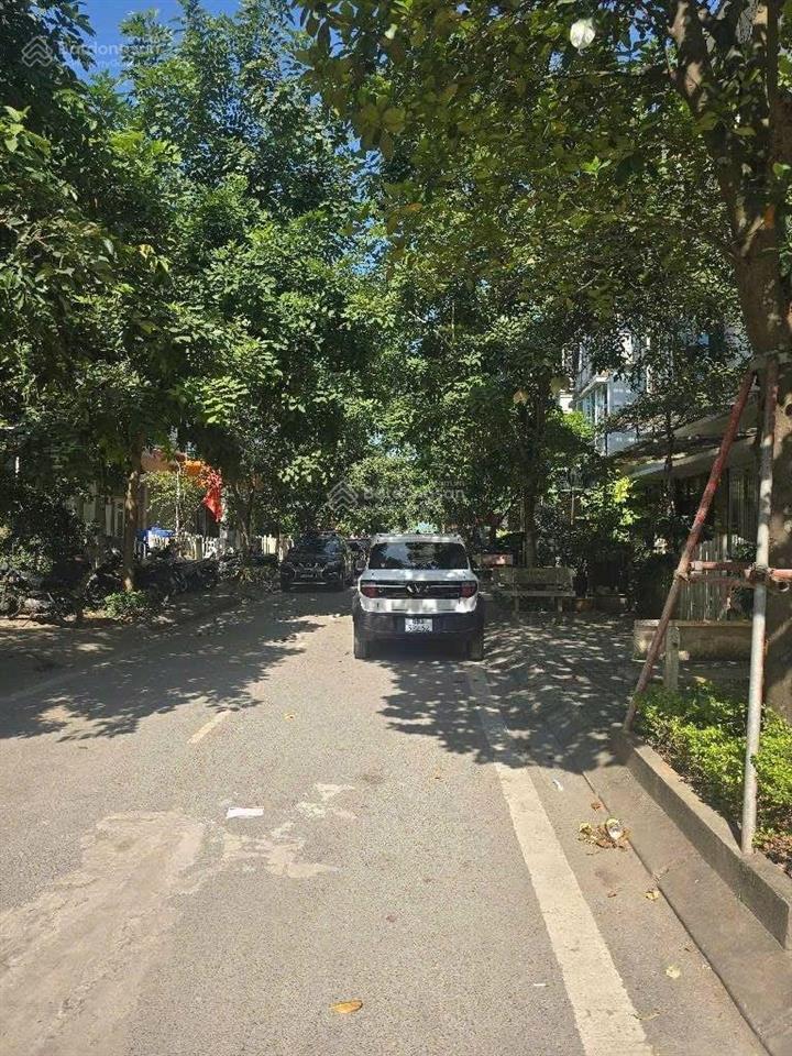 Gia đình tôi cần bán căn liền kề kđt viglacera xuân phương. dt 74,3m², mt đẹp, giá siêu tốt