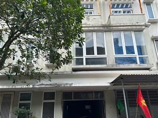 Gia đình tôi cần bán căn liền kề kđt viglacera xuân phương. dt 74,3m², mt đẹp, giá siêu tốt