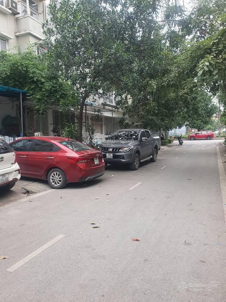 Chính chủ cần bán nhanh liền kề kđt xuân phương