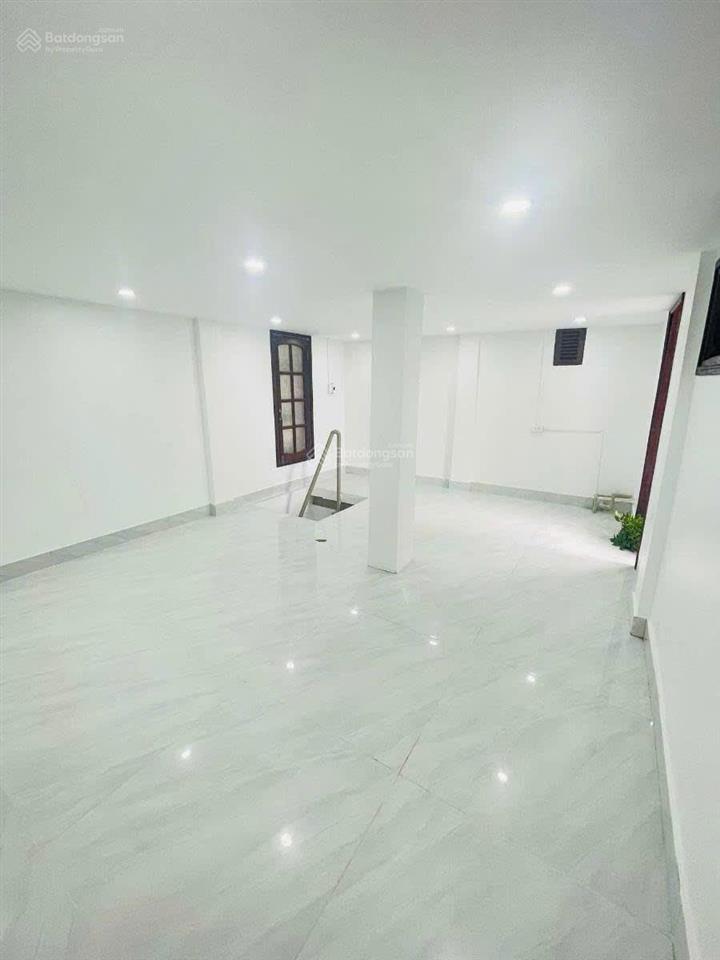 Lô góc | mặt tiền khủng | mặt phố lý nam đế | 45m2 x 4 tầng | mt 5.3m | giá 39.5 tỷ