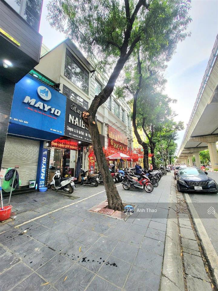 Cực đẹp | bán mặt phố trần quốc hoàn | 43m2 x 4 tầng | mt 3.7m | giá 33 tỷ