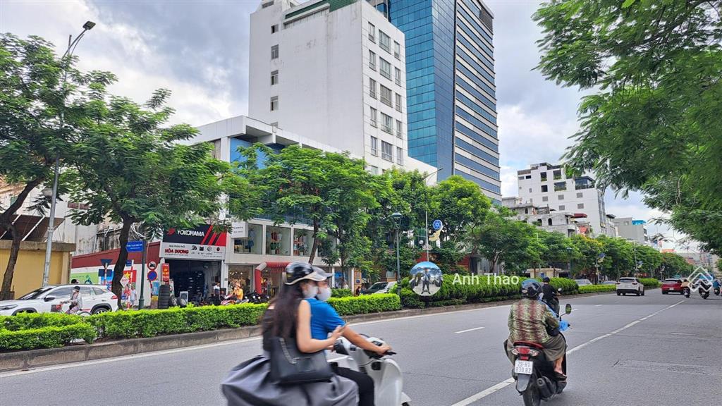 Bán mặt phố nguyễn văn cừ | 176m2 | mặt tiền 7.5m | giá chỉ 65 tỷ