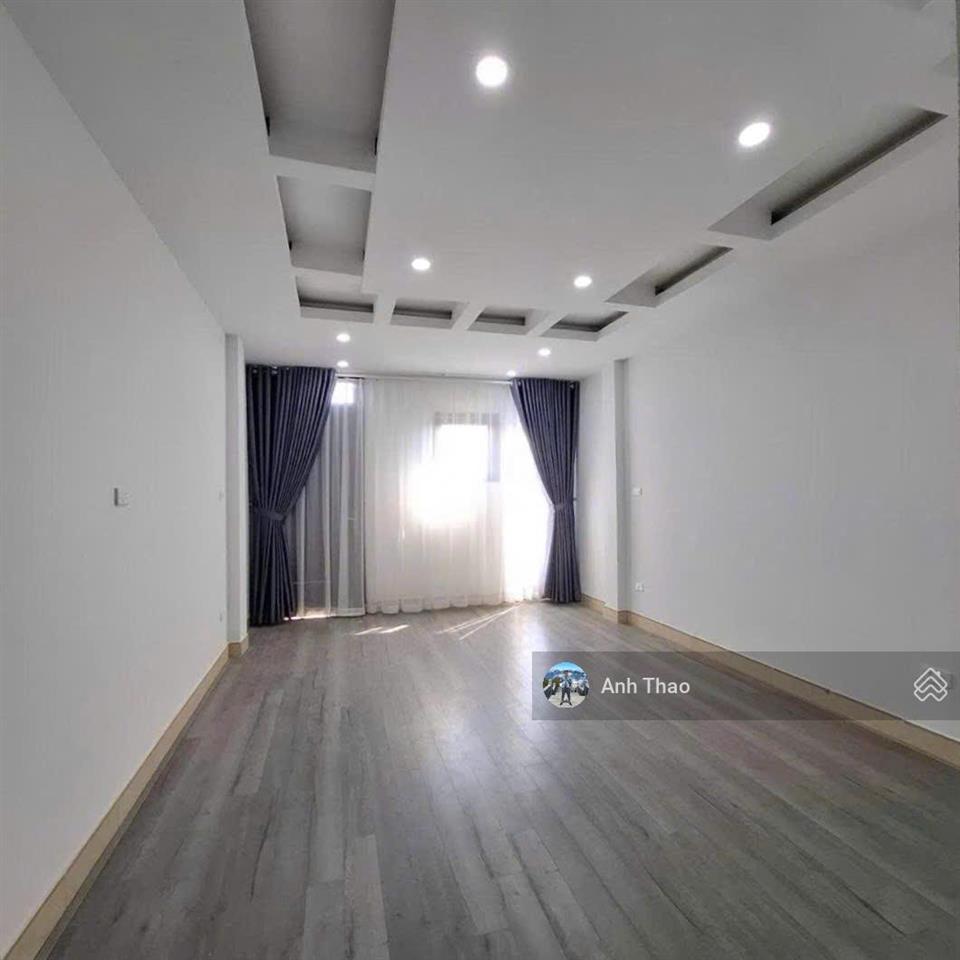 Cực hiếm | mặt phố nguyễn xiển | 40m2 x 6 tầng | mt 3.5m | giá chỉ 21 tỷ