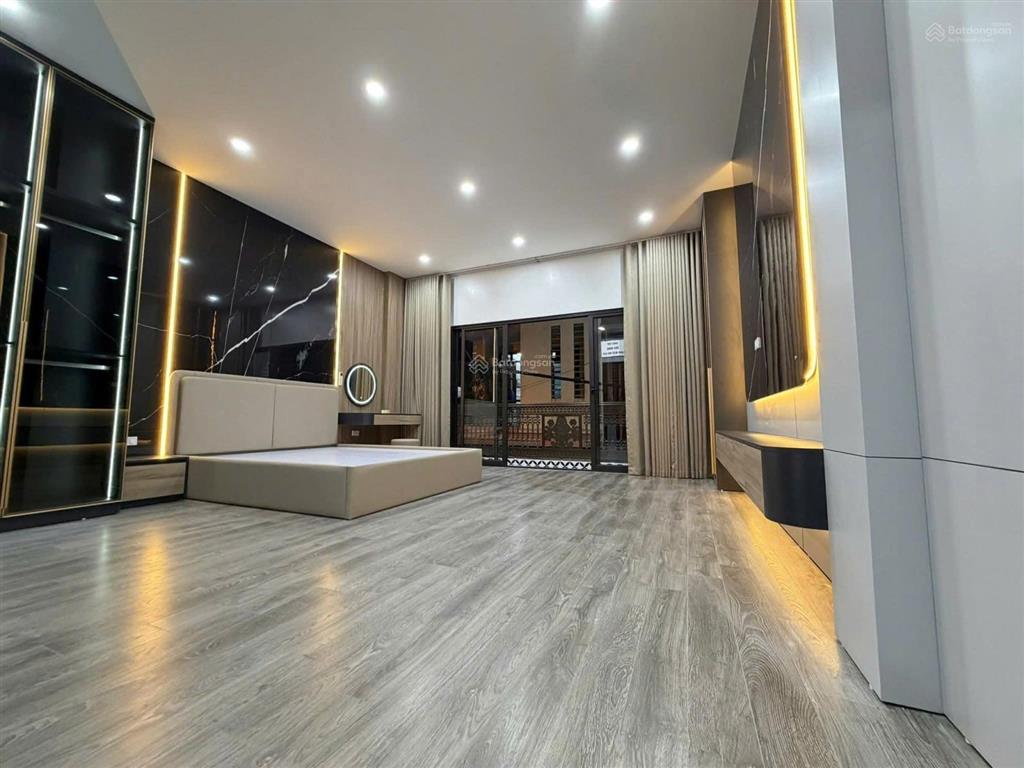 Siêu phẩm mặt phố hoàng mai | 50m2 x 6 tầng | mt 4.1 m | chỉ 17.9 tỷ