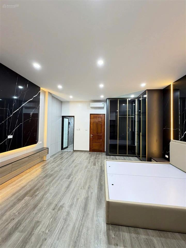 Siêu phẩm mặt phố hoàng mai | 50m2 x 6 tầng | mt 4.1 m | chỉ 17.9 tỷ