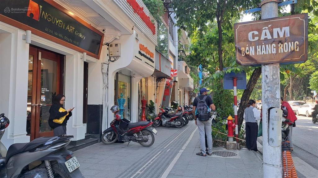 Hàng hiếm, lô góc | mặt phố văn miếu | 51m² | mặt tiền 5.5m | giá chỉ 32.9 tỷ