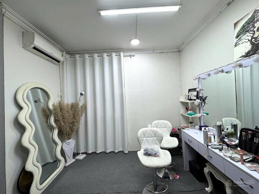 Siêu phẩm | mặt phố nguyễn lân | 35m2 x 5 tầng | mt 4.6m | chỉ 18.3 tỷ