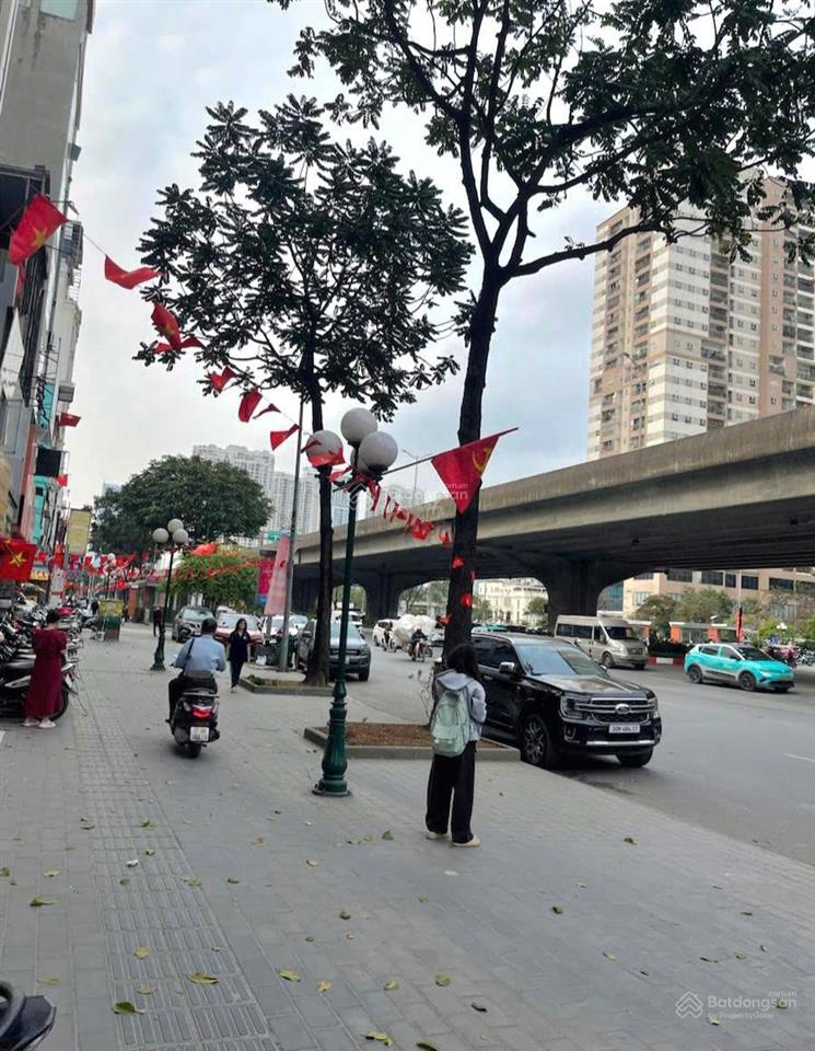 Siêu phẩm | mặt phố khuất duy tiến | 52m2 x 3 tầng | mt 4.6m | giá 29.8 tỷ