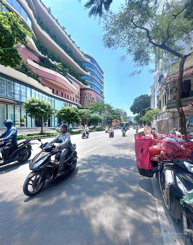 Siêu phẩm | mặt phố nguyễn thái học | 103m2 x 2 tầng | mt 4.3m | chỉ 72 tỷ