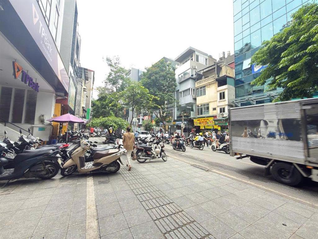 Siêu phẩm ba đình | mặt phố đội cấn | 95m2 x 2 tầng | mt 5.5m | giá chỉ 50 tỷ