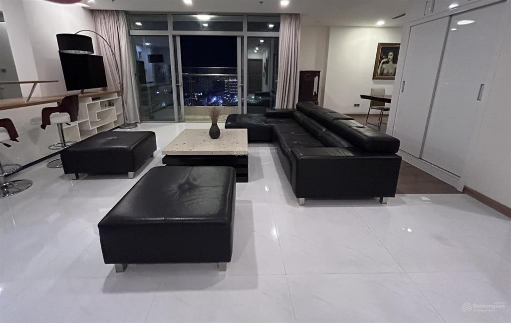 Cho thuê ch 4pn, 3wc, ở vinhomes central park  tòa park1, lầu 34, căn gốc  mặt sông