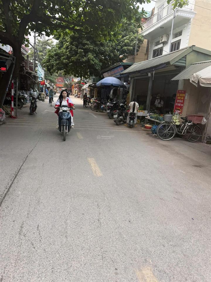 Cho thuê nhà trục chính kinh doanh cách đường lê trọng tấn 500m giá chỉ có 5tr/thg