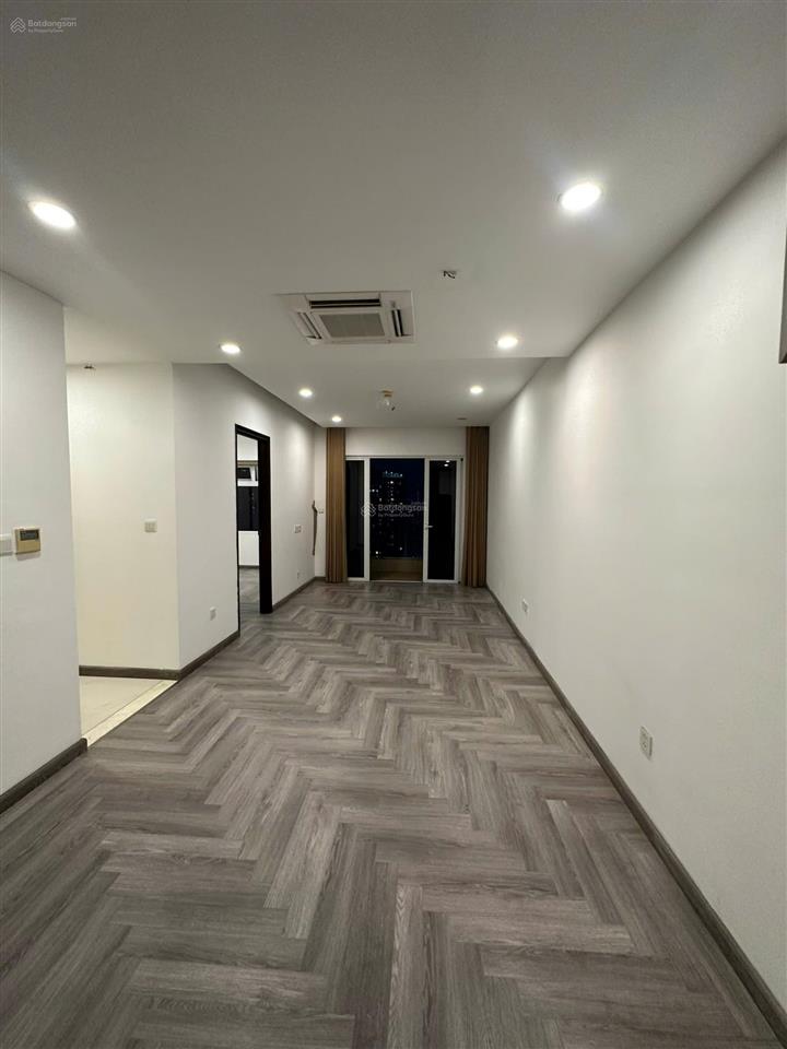 Chính chủ bán căn hộ 70m2 hòa bình green city, nhà mới tinh, ít ở, view xem pháo hoa, giá 5ty9