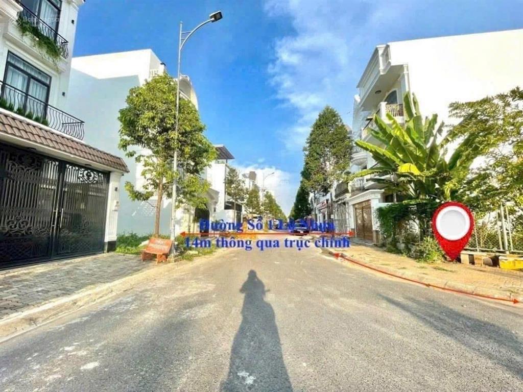 Bán gấp nền góc 2 mặt tiền khu dân cư nam long gần chung cư