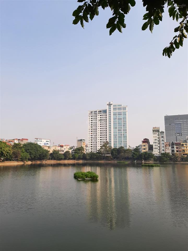 Gần hồ xã đàn  nhà mới  7 tầng thang máy  ô tô đỗ cổng.