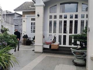 Cho thuê nhà 1 trệt 1 lầu 4pn 5wc 8x18m hẻm xe hơi huỳnh tấn phát gần kcx tân thuận