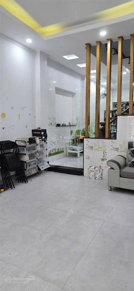 Cho thuê nhà 1 trệt 3 lầu 4pn 5wc hẻm xe hơi 502 huỳnh tấn phát quận 7