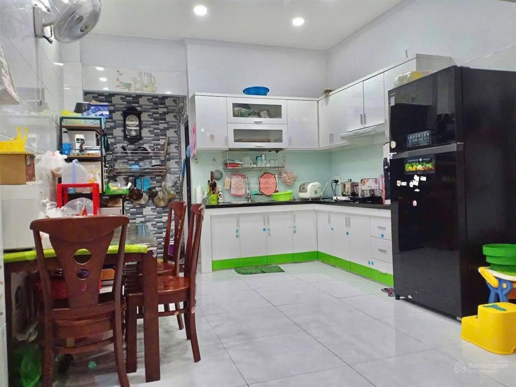 Cho thuê nhà 1 trệt 3 lầu 4pn 5wc hẻm xe hơi 502 huỳnh tấn phát quận 7