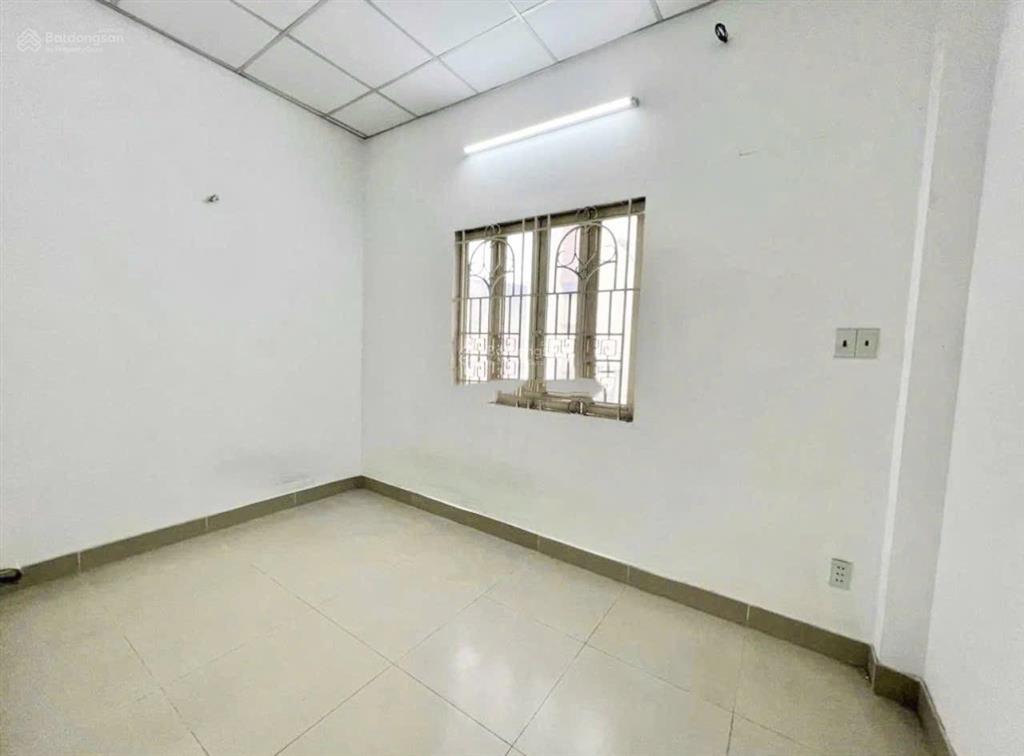Cho thuê nhà 3pn 4x25m mặt tiền kinh doanh đường nguyễn thị thập quận 7