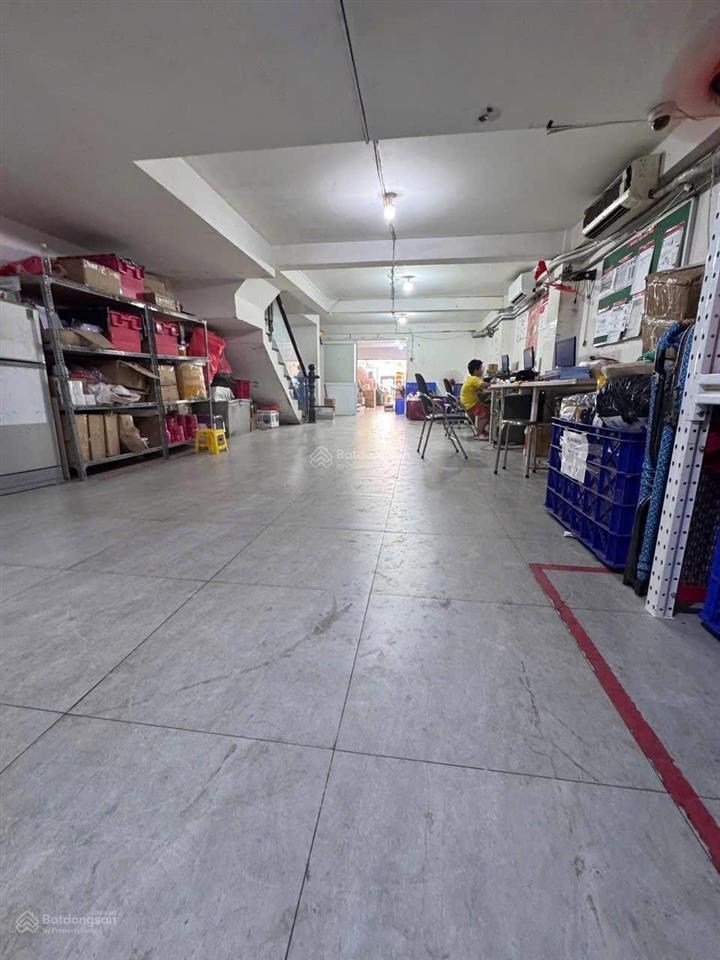 Cho thuê nhà 1 trệt 2 lầu 6x25m mặt tiền kinh doanh đường gò ô môi quận 7
