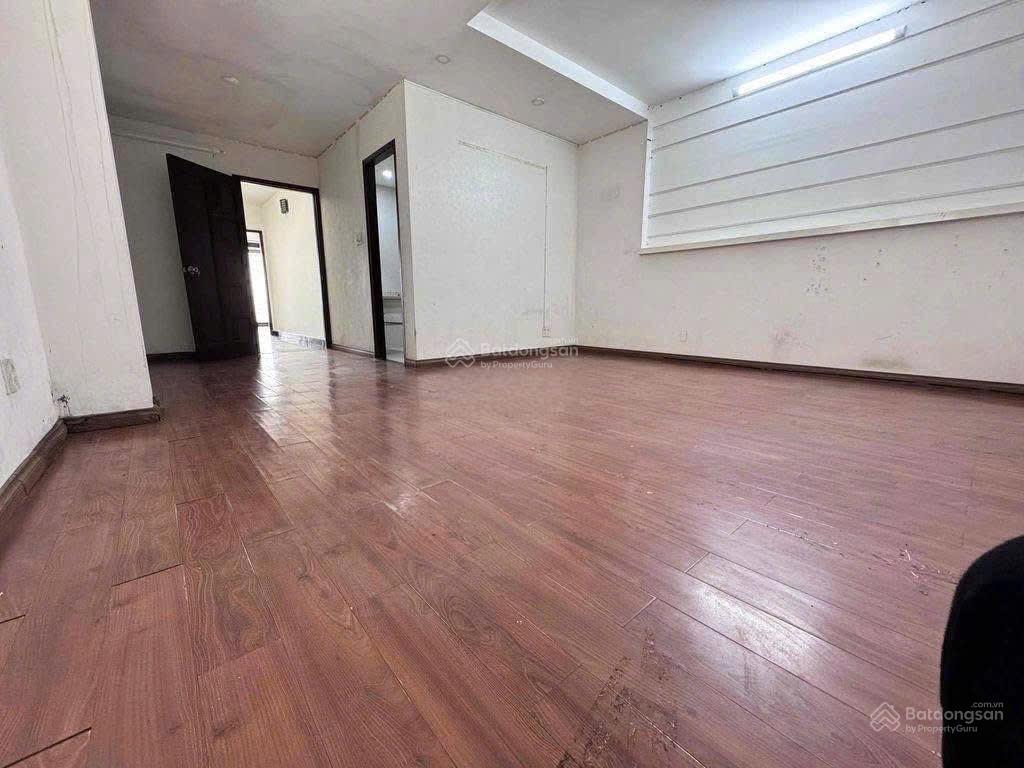 Cho thuê nhà 1 trệt 2 lầu 6x25m mặt tiền kinh doanh đường gò ô môi quận 7