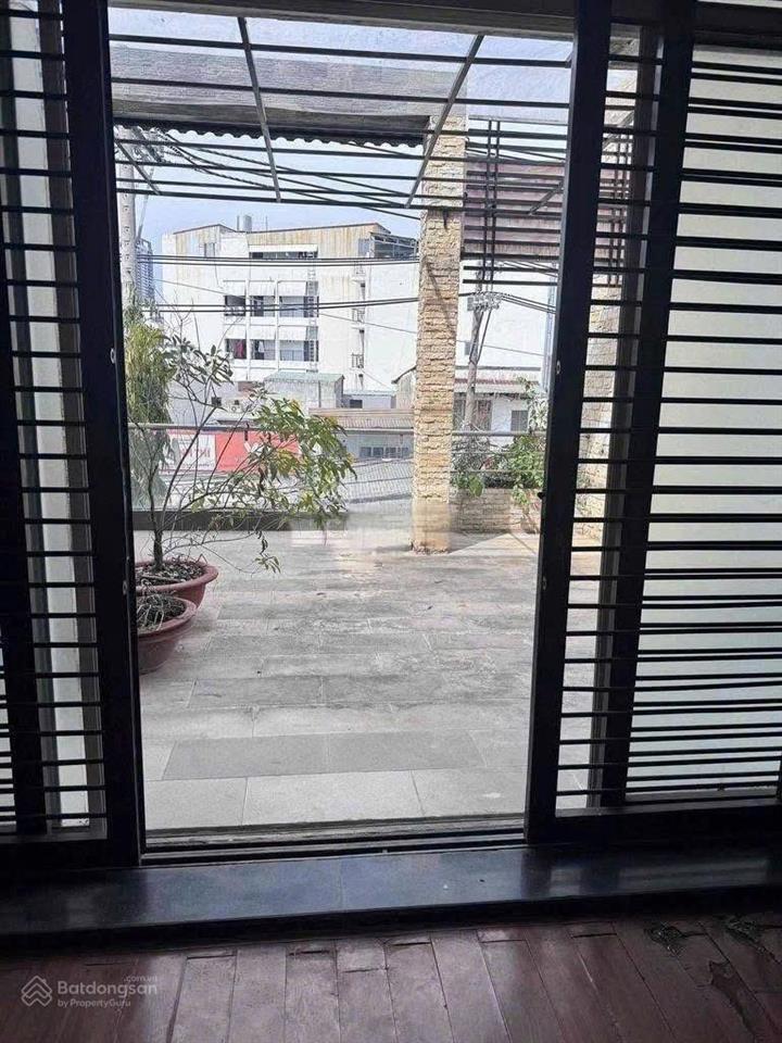 Cho thuê nhà 1 trệt 2 lầu 6x25m mặt tiền kinh doanh đường gò ô môi quận 7
