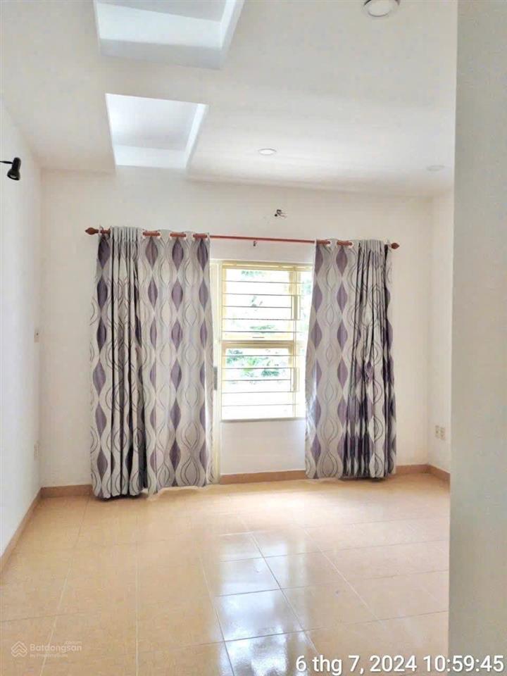 Cho thuê nhà 1 trệt 3 lầu 5pn 4x22m mặt tiền kdc nam long phú thuận quận 7