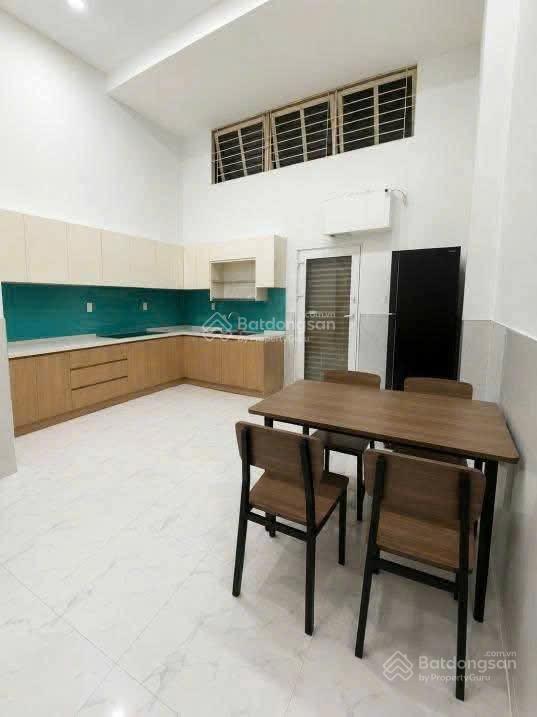 Cho thuê nhà 1 trệt 2 lầu 5x18m mặt tiền đường số phường tân quy quận 7