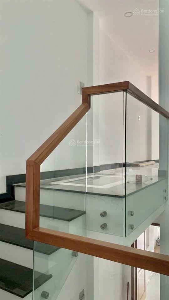 Cho thuê nhà 1 trệt 3 lầu 4pn 4x18m mặt tiền đường số phường tân quy