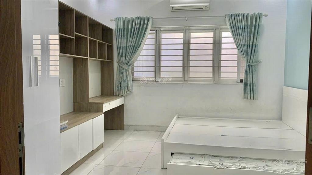 Cho thuê nhà 1 trệt 3 lầu 4pn 4x18m mặt tiền đường số phường tân quy