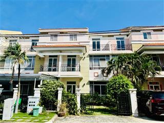 Cần bán biệt thự tâm huyết 7x18.5m 1 trệt 2 lầu, đã làm mới đẹp cạnh aeon, sân gôn sb  0975 362 ***