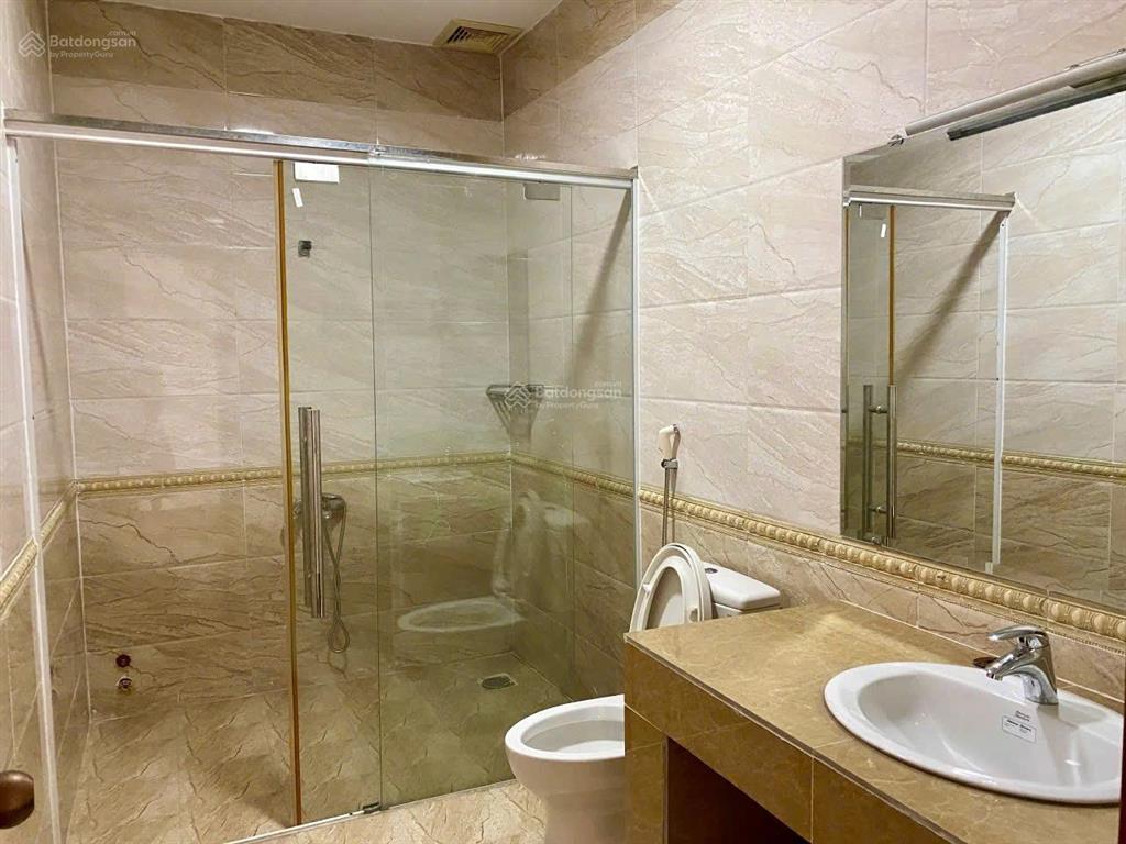 Cần cho thuê căn biệt thự vườn, full nội thất 4pn tại làng chuyên giathe oasis,thuận an, bình dương