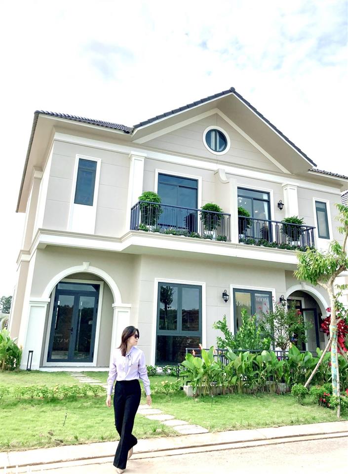 Cần bán biệt thự song lập 120m2 ven sông cạnh khu tiện ích cluphouse,giá tốt có 102.  0975 362 ***