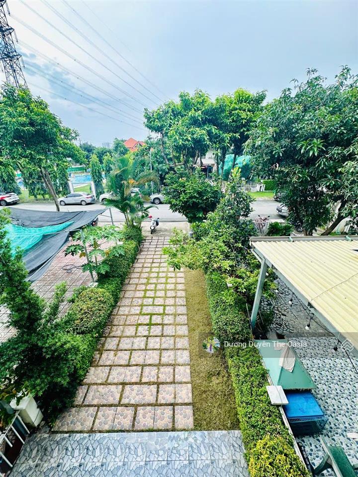 Cần tiền bán căn biệt thự 150m2 giá tốt nhất tại the oasis ngay aeon, sân golf sb. hđt 18tr/tháng