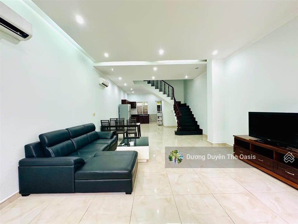 Cần tiền bán căn biệt thự 150m2 giá tốt nhất tại the oasis ngay aeon, sân golf sb. hđt 18tr/tháng