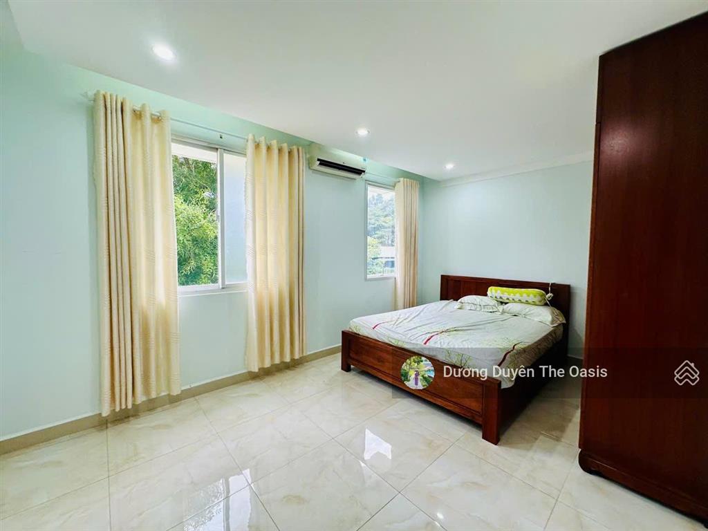 Cần tiền bán căn biệt thự 150m2 giá tốt nhất tại the oasis ngay aeon, sân golf sb. hđt 18tr/tháng