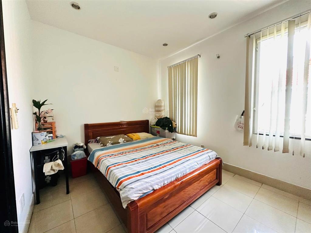 Bán căn biệt thự vườn dt 14x18.5 m2 full nội thất 4pn tại làng chuyên gia the oasis. 0975 362 ***